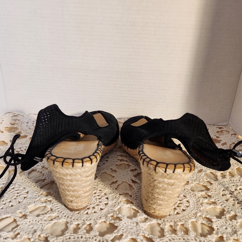 Franco Sarto Sandals - Picture 3 of 9
